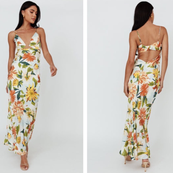 Selfie Leslie Dresses & Skirts - DANCE AGAIN CUT-OUT BACK MAXI DRESS FLORAL GREEN